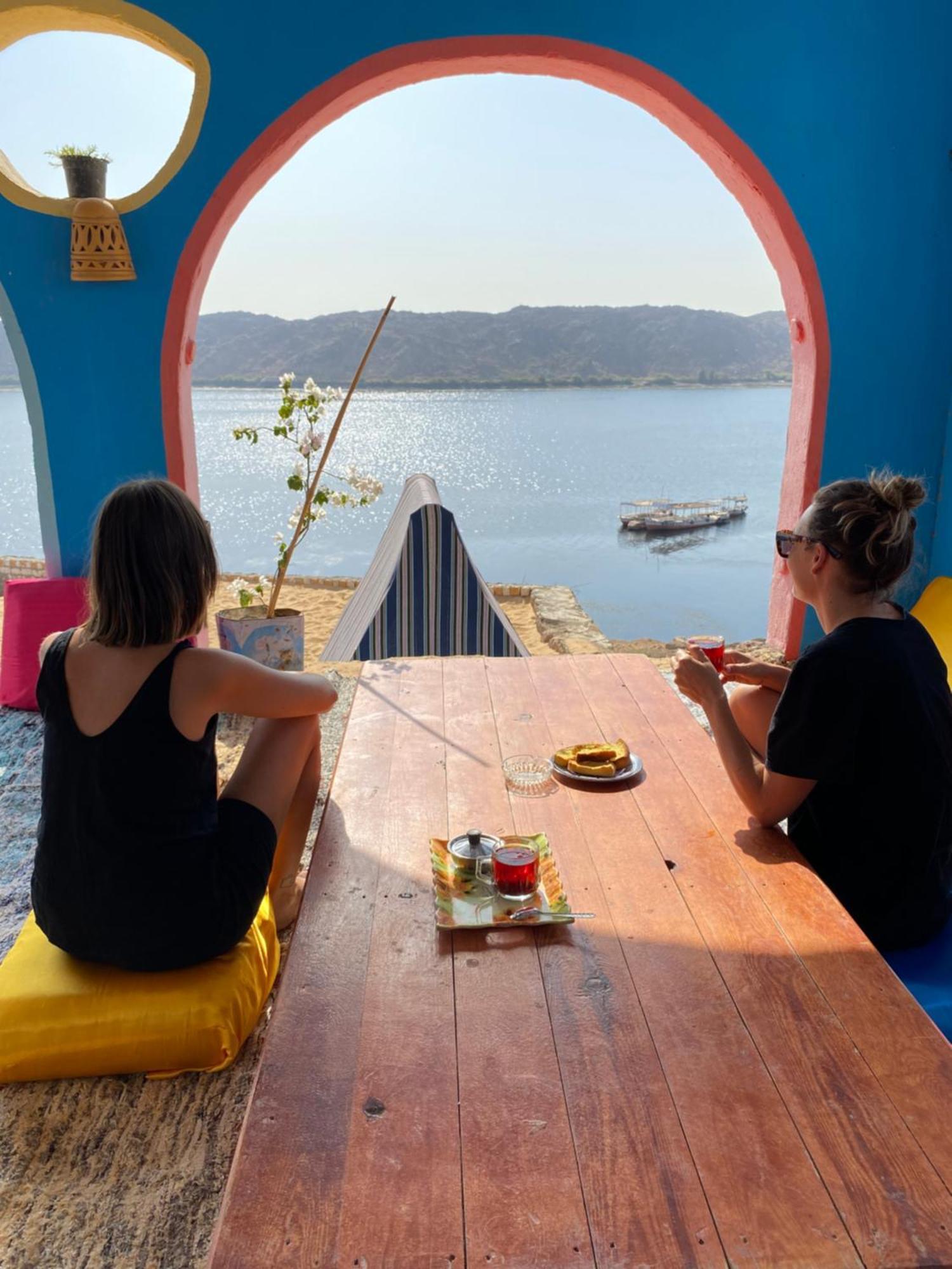 Heissa Hostel Aswan Exteriör bild