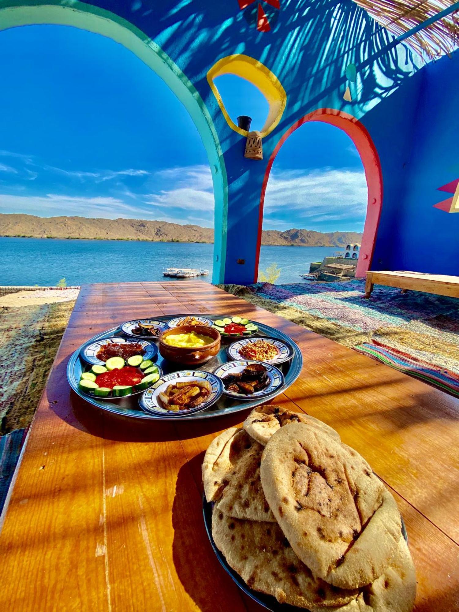 Heissa Hostel Aswan Exteriör bild