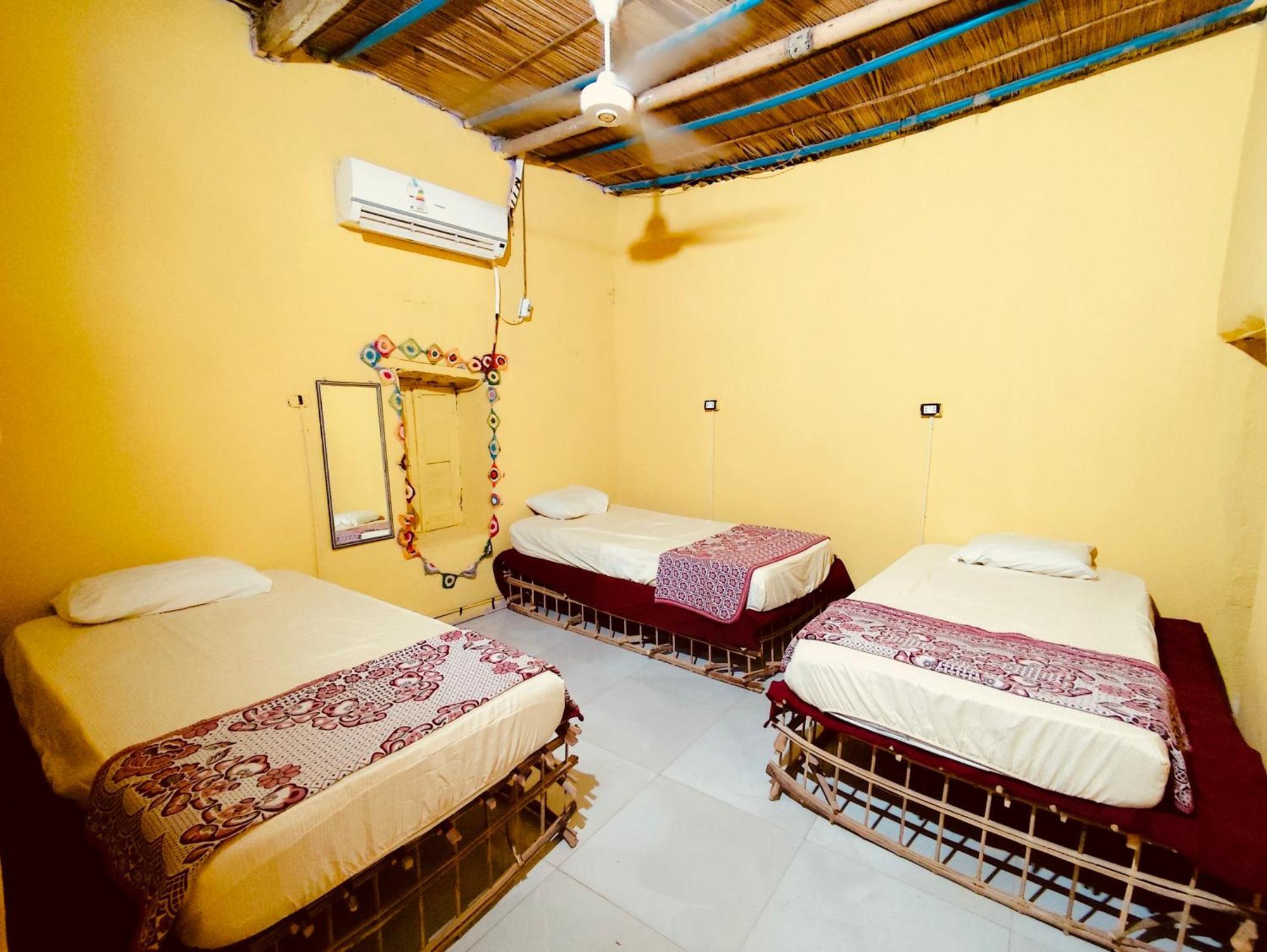 Heissa Hostel Aswan Exteriör bild